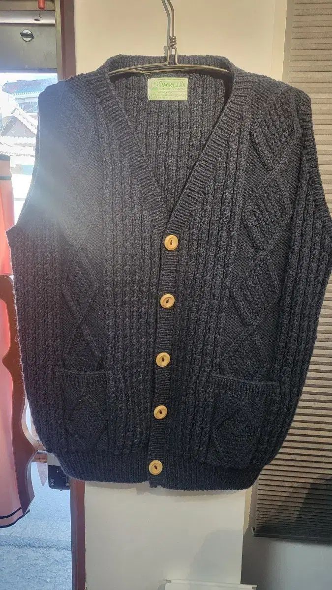 インバーアラン ハンドニット ベスト