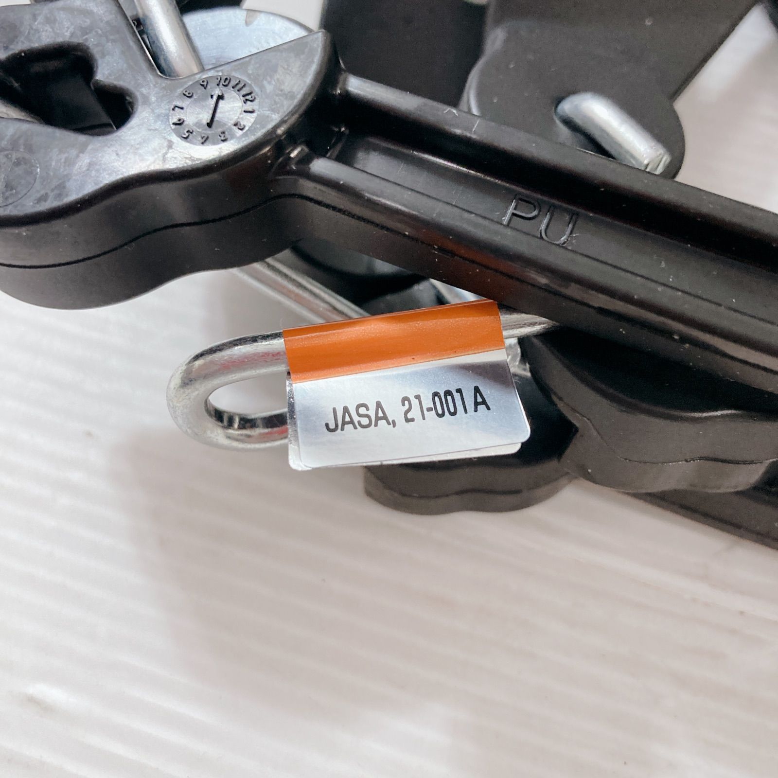 ゴム製タイヤチェーン