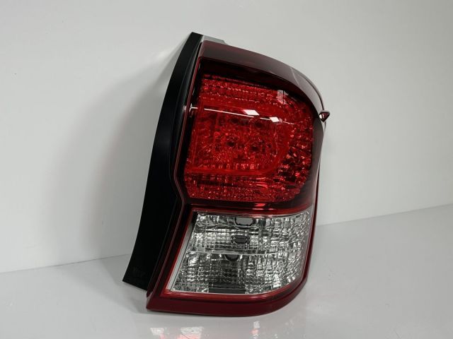 美品/破損キズなし カローラフィールダー NZE161G NKE165G エアロ系