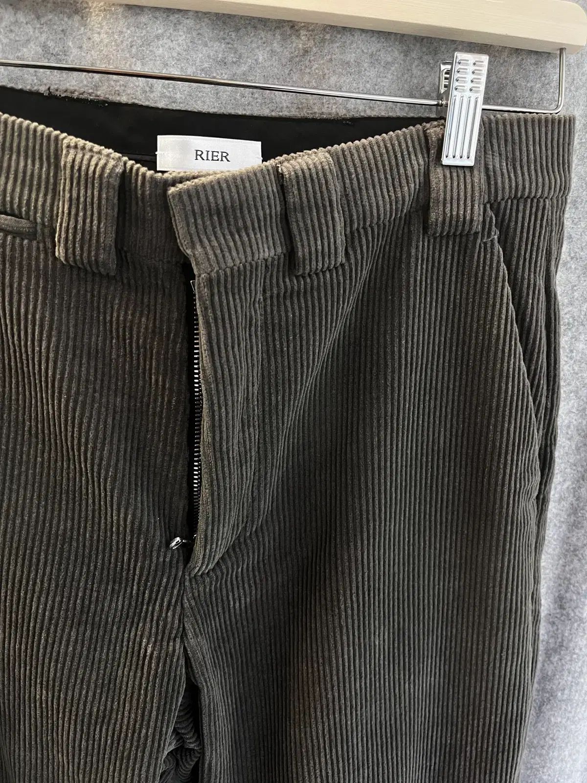 M リーエル コーデュロイパンツ カステルロック