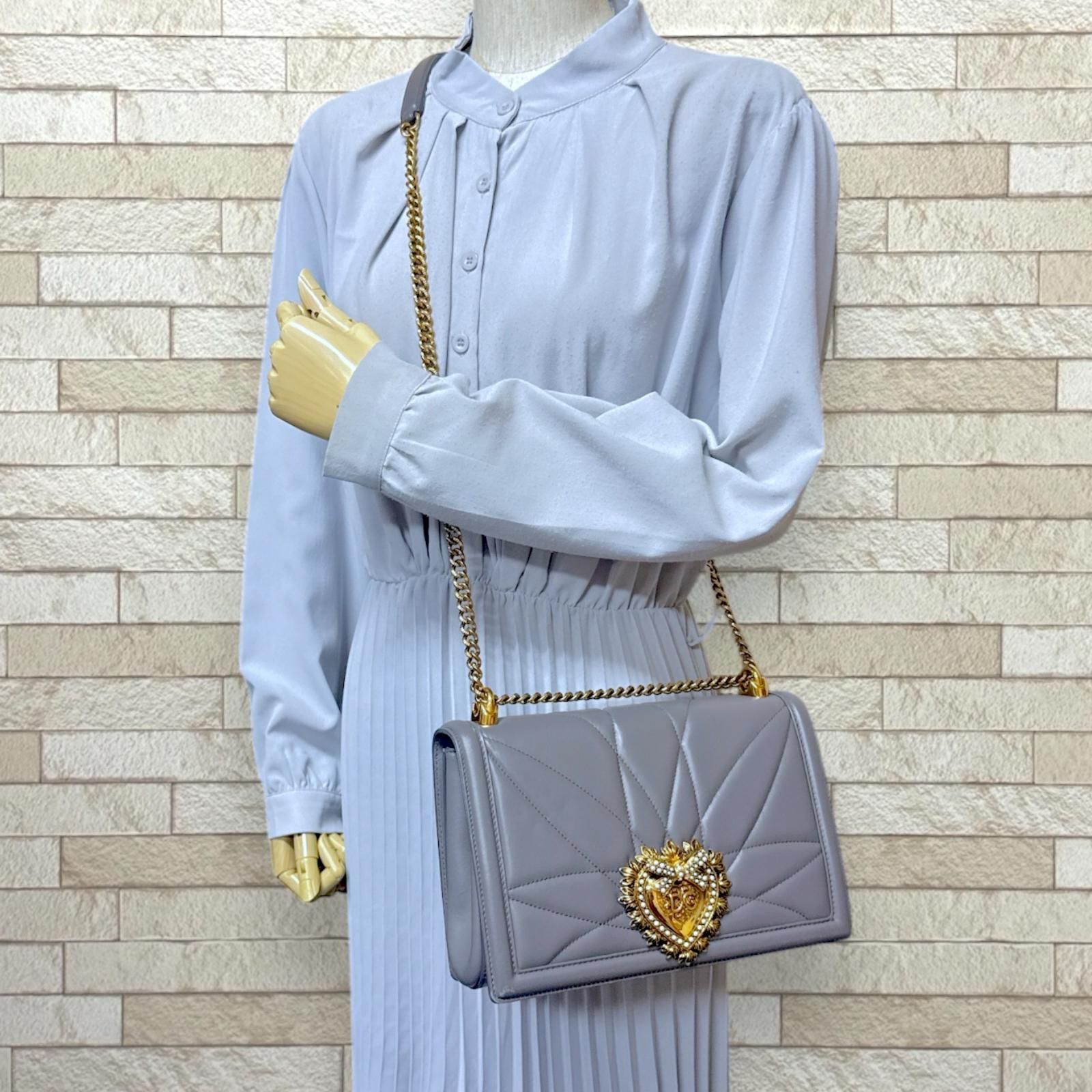 ドルチェアンドガッバーナ ディヴォーション ラージ ショルダーバッグ