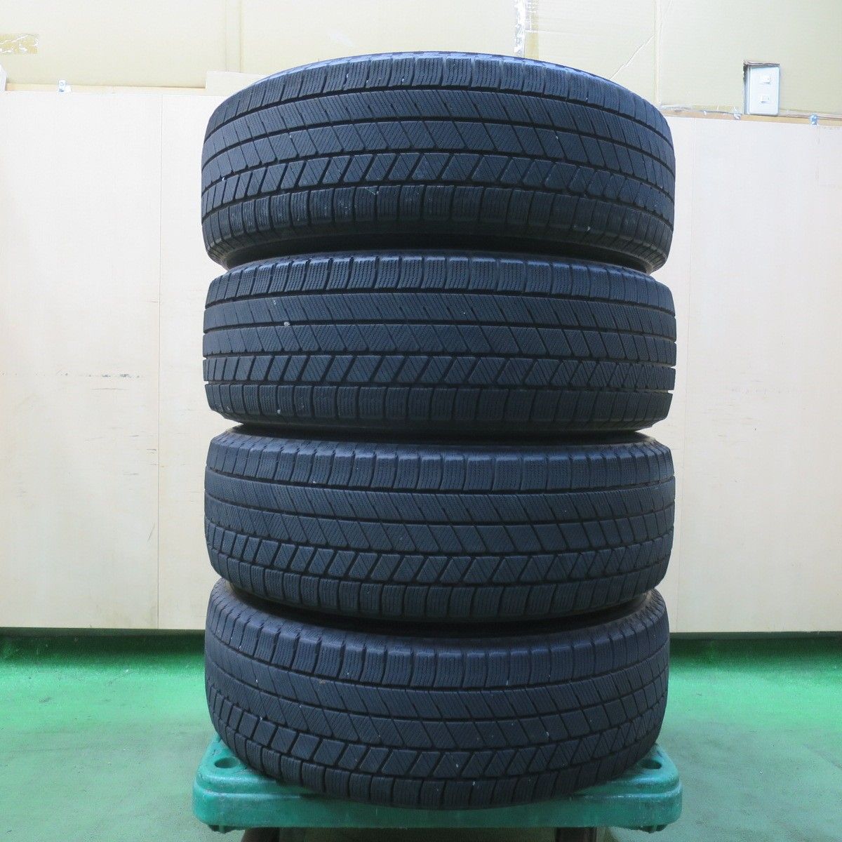 バリ溝！21年！8.5分☆スタッドレス 195/65R15 ブリヂストン