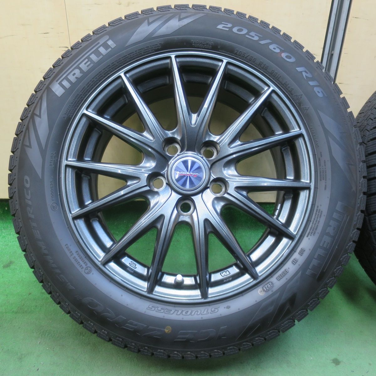 バリ溝 24年 キレイ ほぼ10分 スタッドレス 205 60 R 16 ピレリ アイスゼロ アシンメトリコ VELVA SPORTZ ヴェルヴァ 16インチ PCD 114 3 5 H 5122901イス