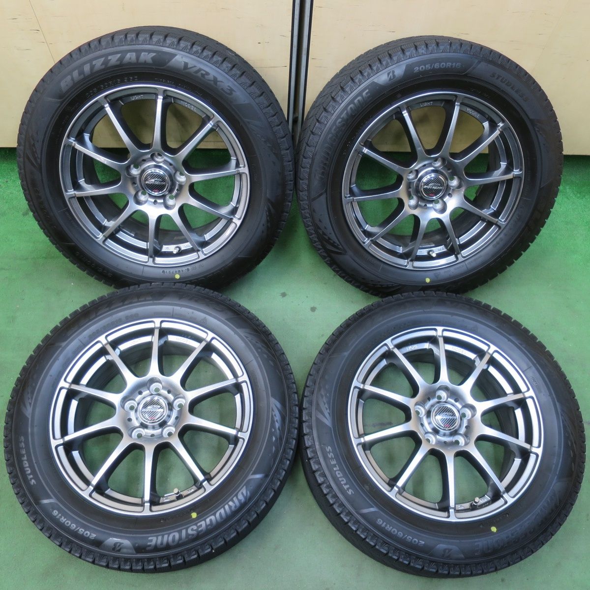 バリ溝 21年 キレイ 9分 スタッドレス 205 60 R 16 ブリヂストン ブリザック VRX 3 MiD シュナイダー 16インチ PCD 114 5 H 5122903イス