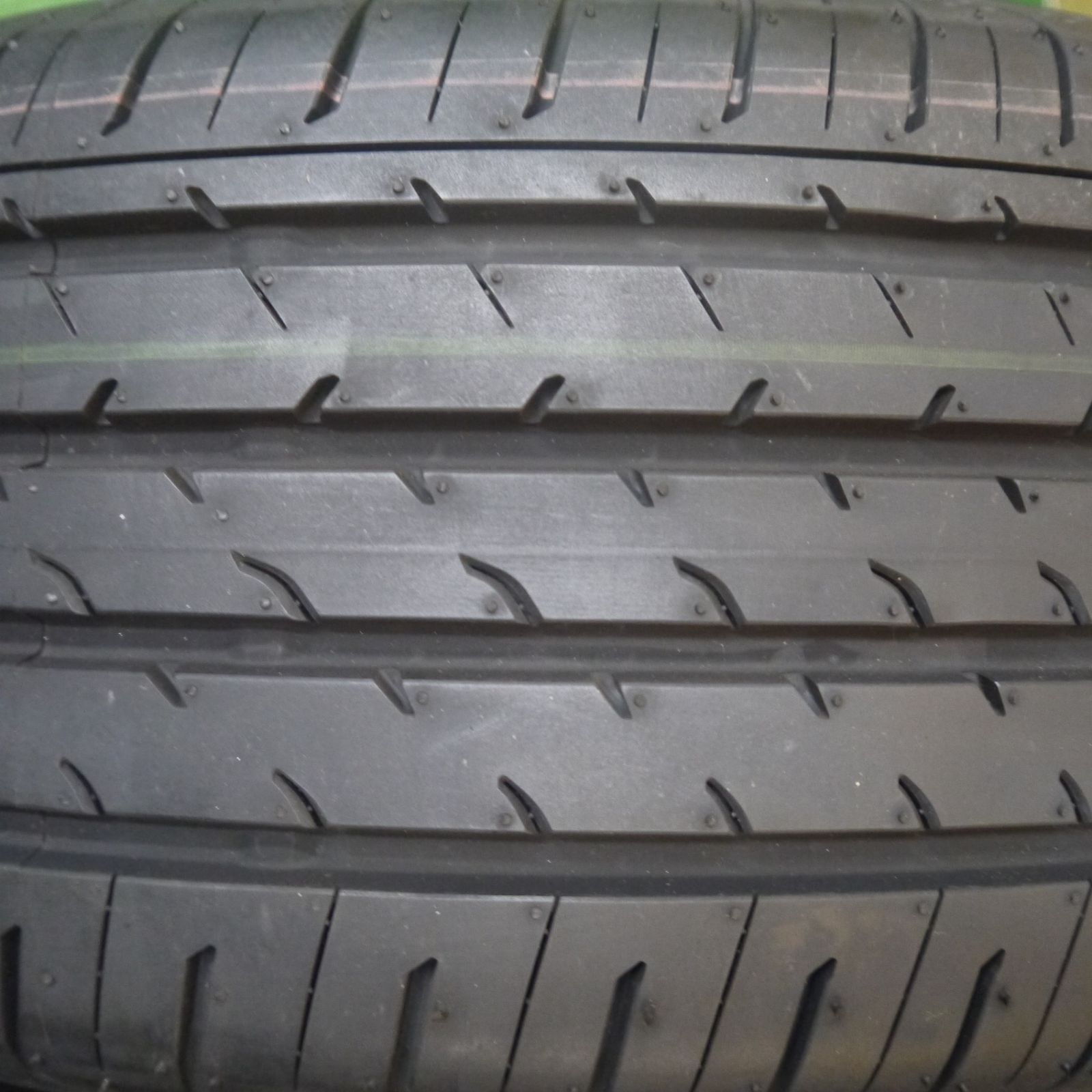  新車外し 25年 225 60 R 18 ヨコハマ アドバン V 03 タイヤ 18インチ 40系 アルファード ヴェルファイア 等 ノタ 18インチ サマータイヤ ノーマルタイヤ