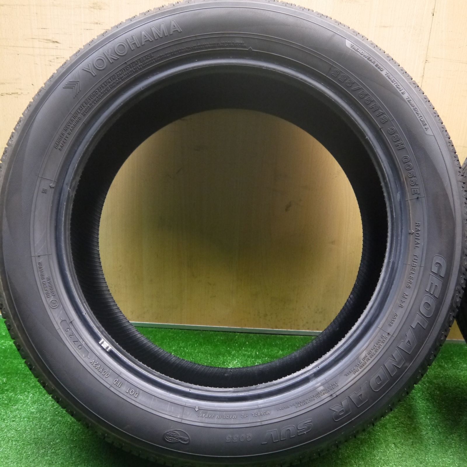  バリ溝 25年 9 5分 225 55 R 18 ヨコハマ ジオランダー SUV G 055 E タイヤ 18インチ デリカ D 5 シャモニー アウトランダー ZR V 等 ノタ 18インチ サマータイヤ ノーマルタイヤ