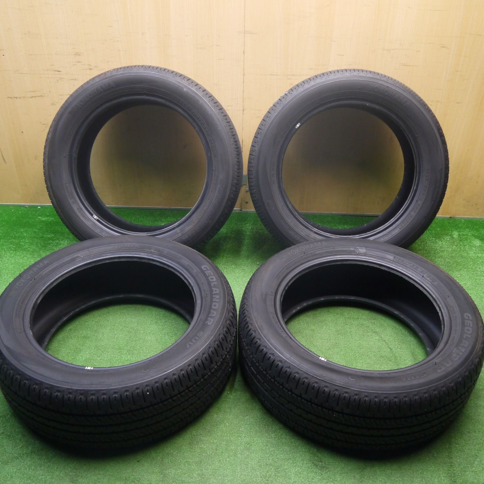 バリ溝 25年 9 5分 225 55 R 18 ヨコハマ ジオランダー SUV G 055 E タイヤ 18インチ デリカ D 5 シャモニー アウトランダー ZR V 等 ノタ