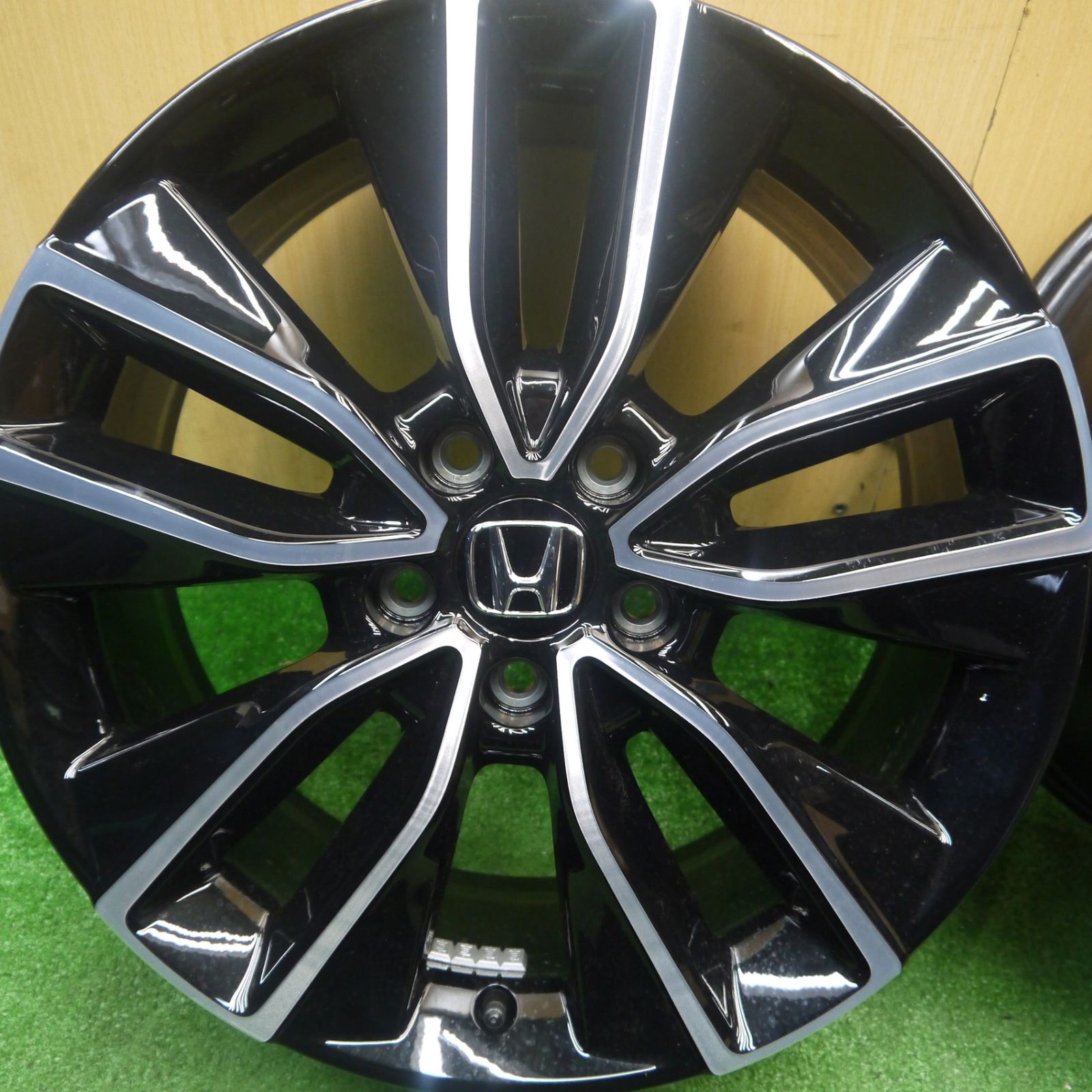 新車外し HONDA ホンダ 新型 現行 ヴェゼル 純正ホイール 18インチ 4本 7.5J5HPCD114.3+55 　(VHI332) 新車外し エンケイ製 ホンダ ヴェゼル 純正 アルミホイール1本 18