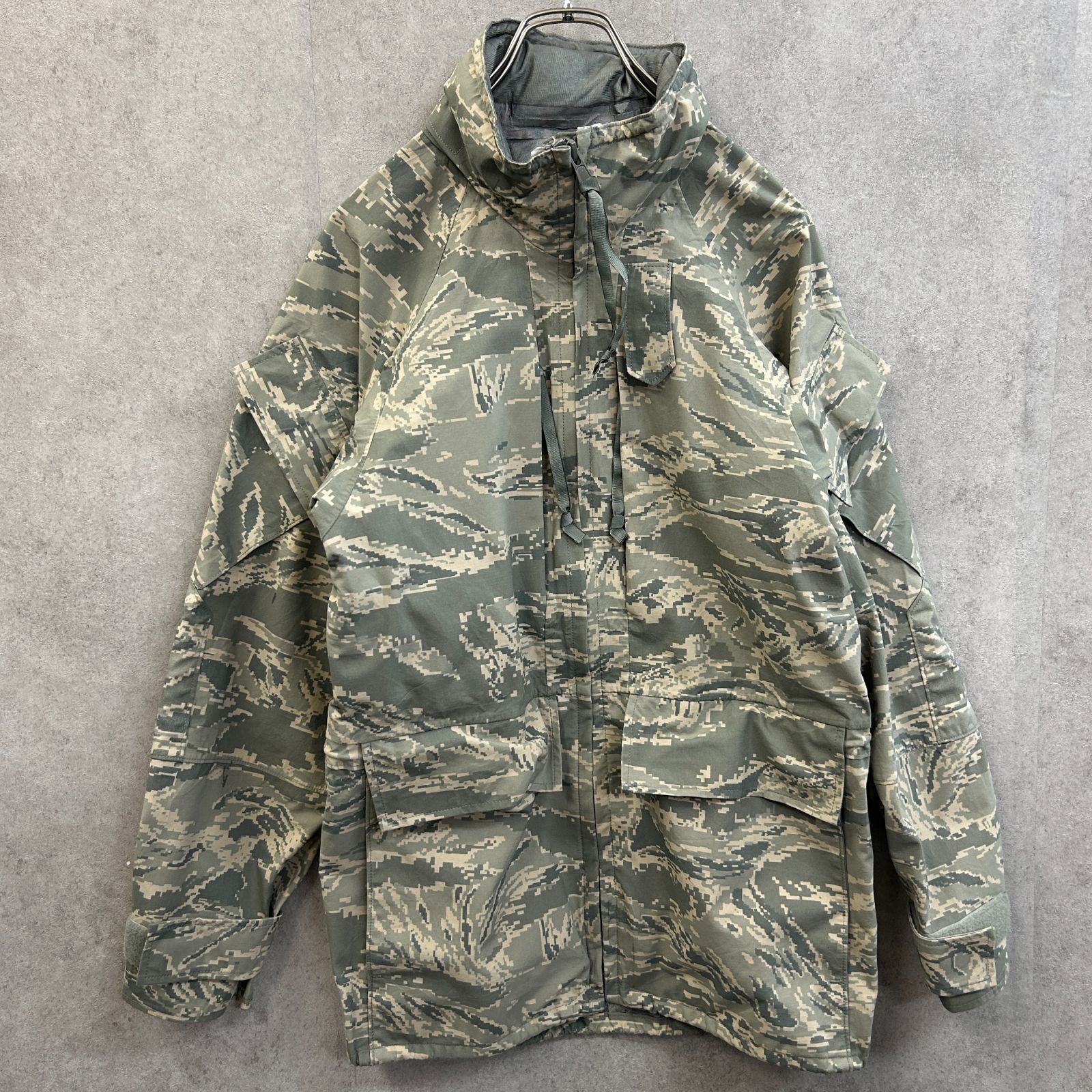サイズXS 00 s 米軍 USAF APEC AIR FORCE TIGER STRIPE タイガーカモ タイガーストライプ アウター ミリタリージャケット エアフォース ゴアテックス 古着 カーキ グリーン系