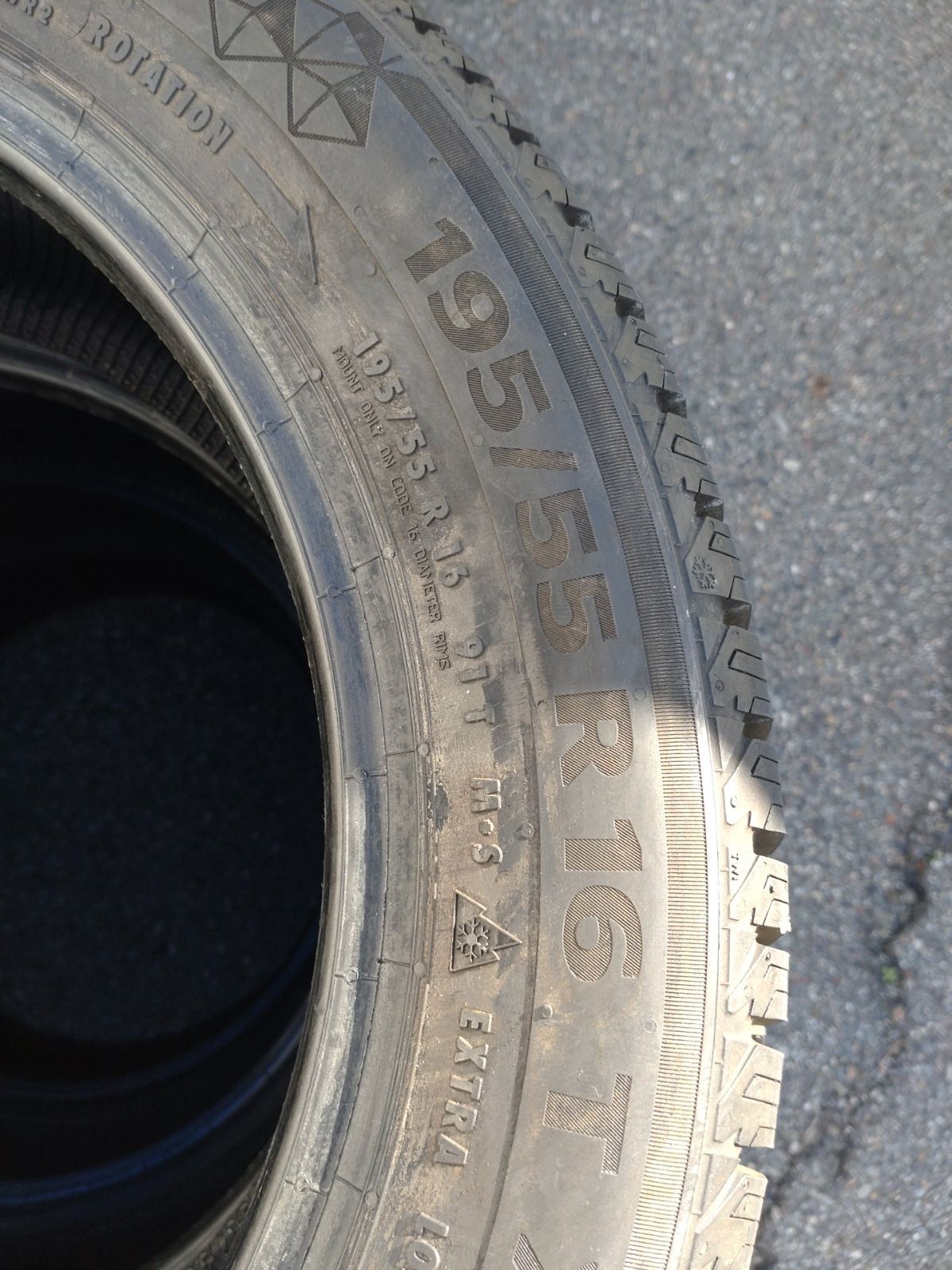  2020年 コンチネンタル バイキングコンタクト7 Continental vikingcontact 7 195|55 R 16 91 T スタッドレスタイヤ 4本 16インチ スタッドレス