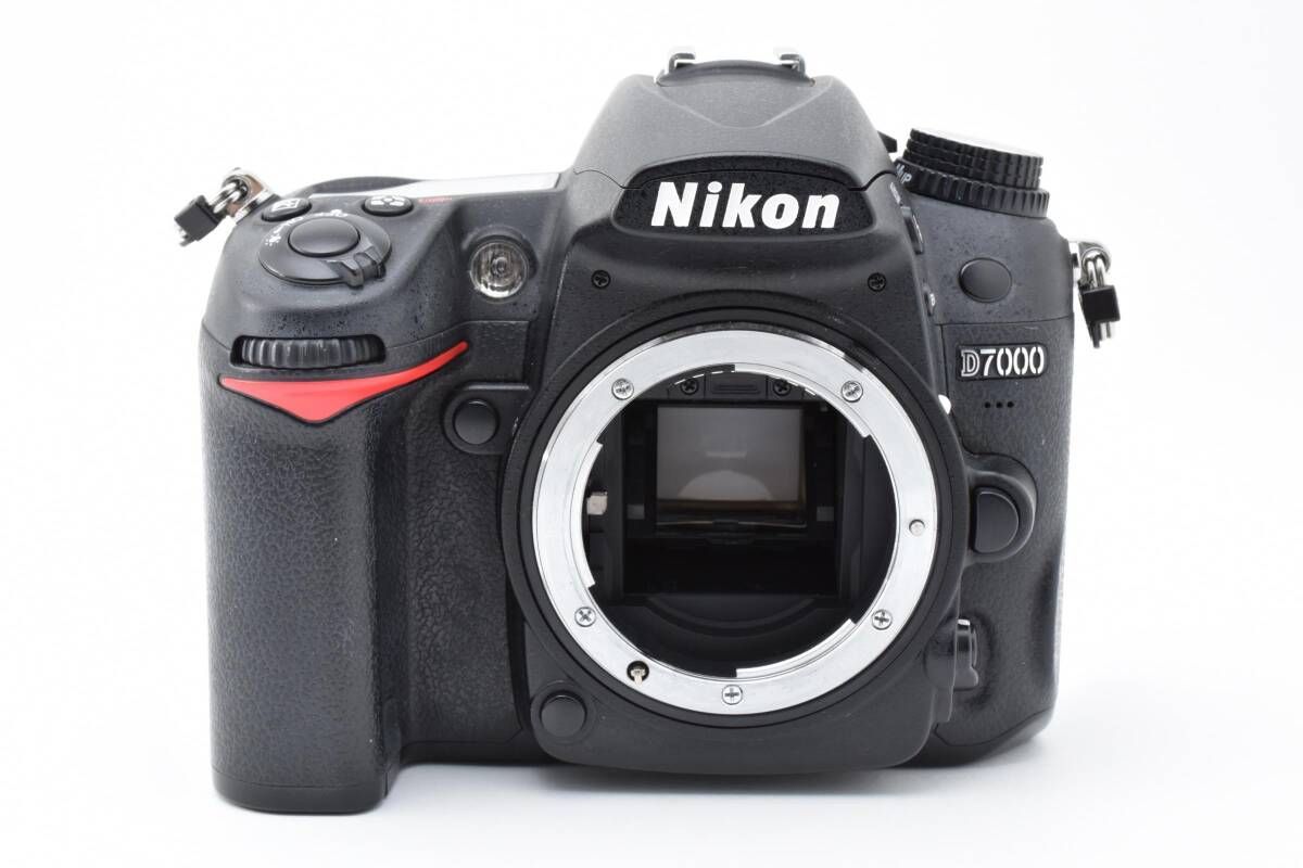 ショット数3483 枚　美品　Nikon ニコン D7000 ボディ ☆《ショット数38,054回》ニコン NIKON D7000 ボディ☆ ＃129