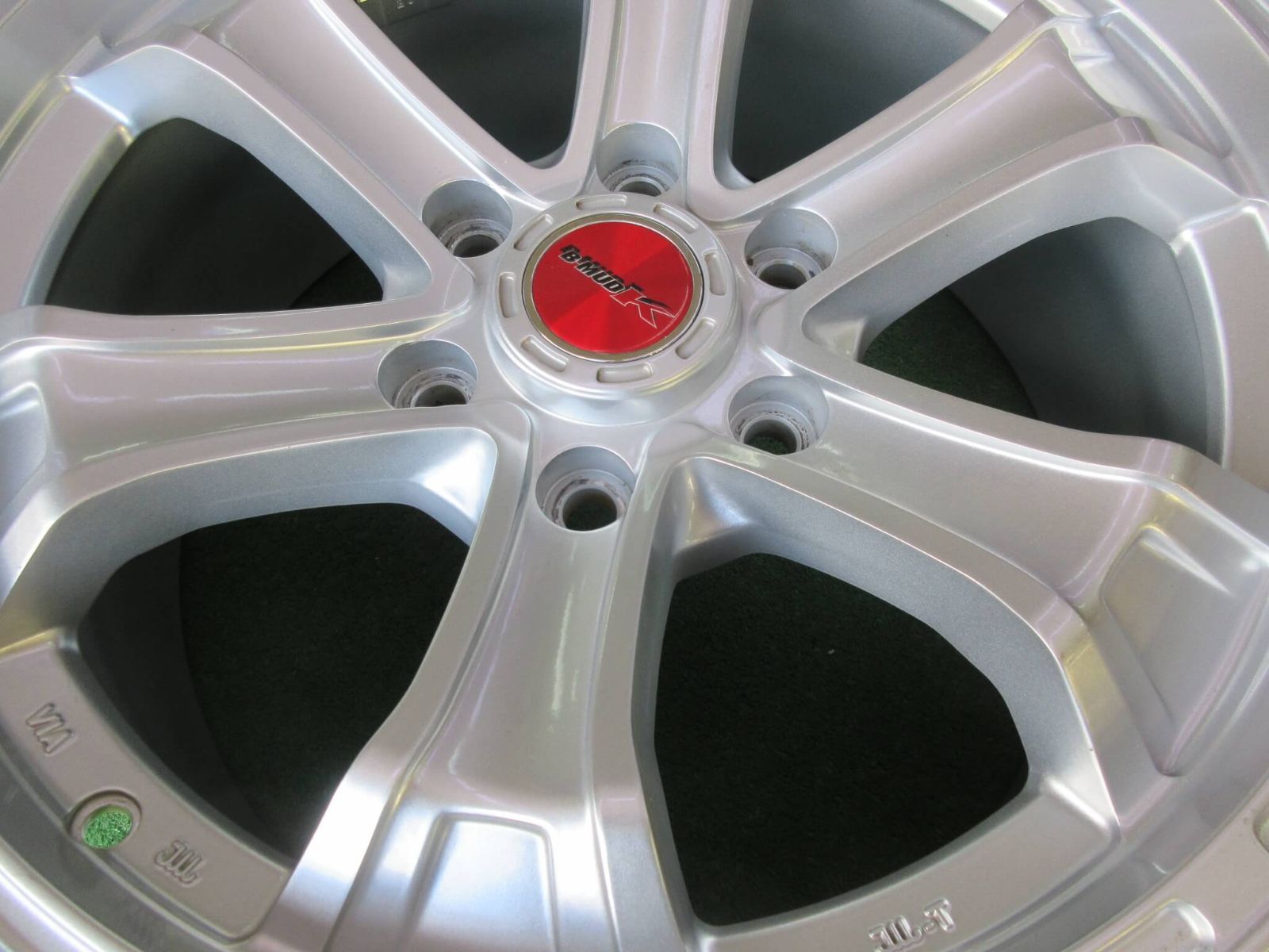  ランクルプラド用ホイール ビックウェイ Ｂ-ＭＵＤ K 8 J-18 6 H 139.7 25 トヨタ車平座ナット対応モデルになります♪ 18インチ ホイール