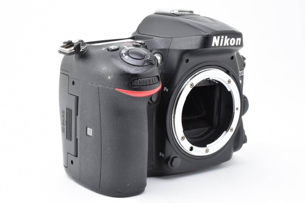 ✨極美品✨ニコン D7200 ボディ❤️わずか9,254ショット！ ✨極美品✨ニコン D7200 ボディ❤️わずか9,254ショット！ ニコン