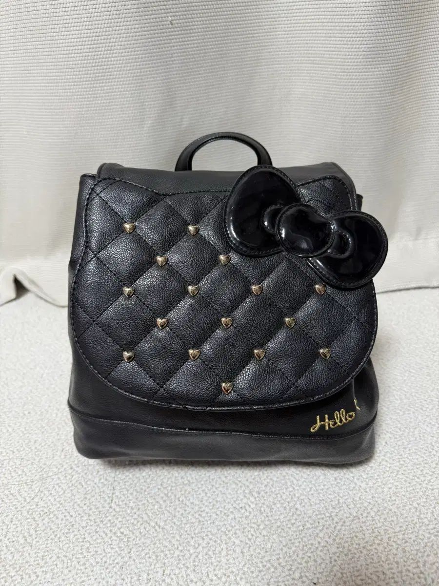 ハローキティ ブラック キルティングバッグ