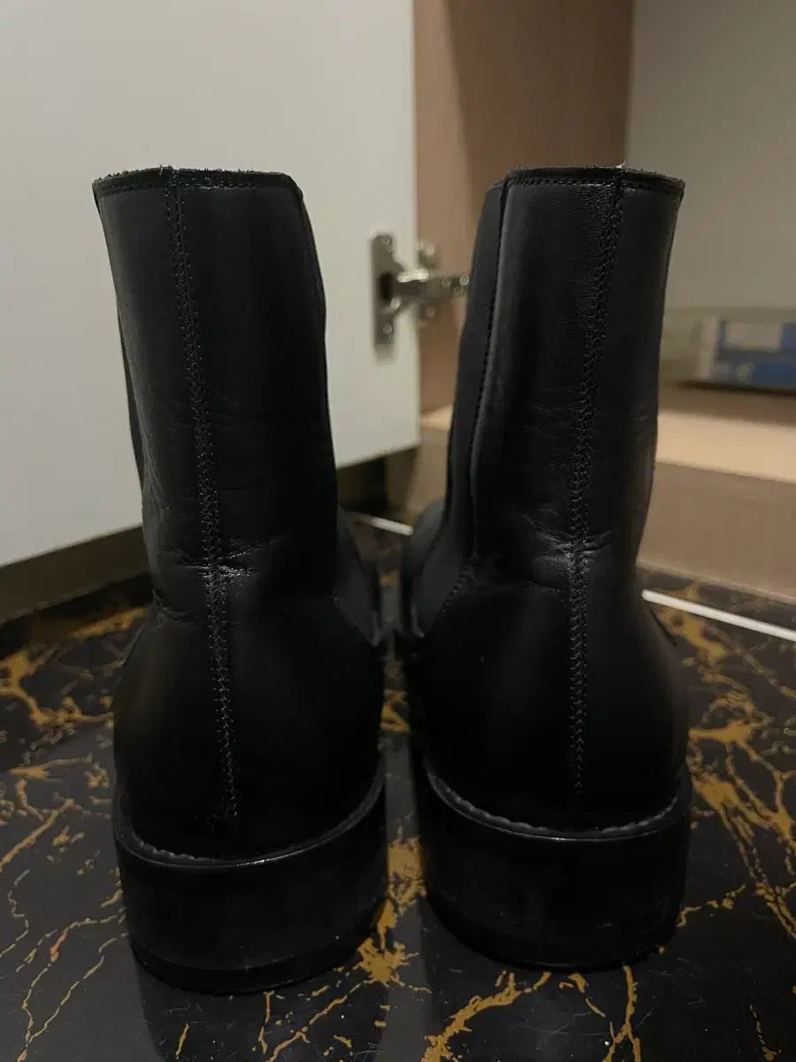 INSILENCE インサイレンス スケアトゥ チェルシーブーツ