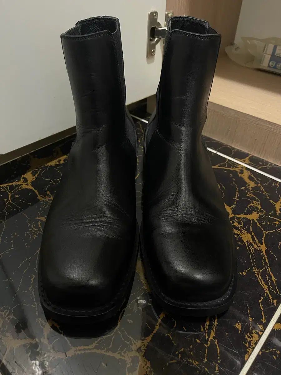 INSILENCE インサイレンス スケアトゥ チェルシーブーツ