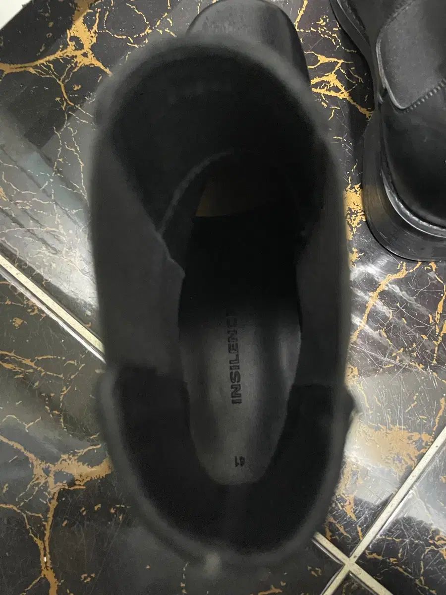  INSILENCE インサイレンス スケアトゥ チェルシーブーツ その他 ブーツ 革靴