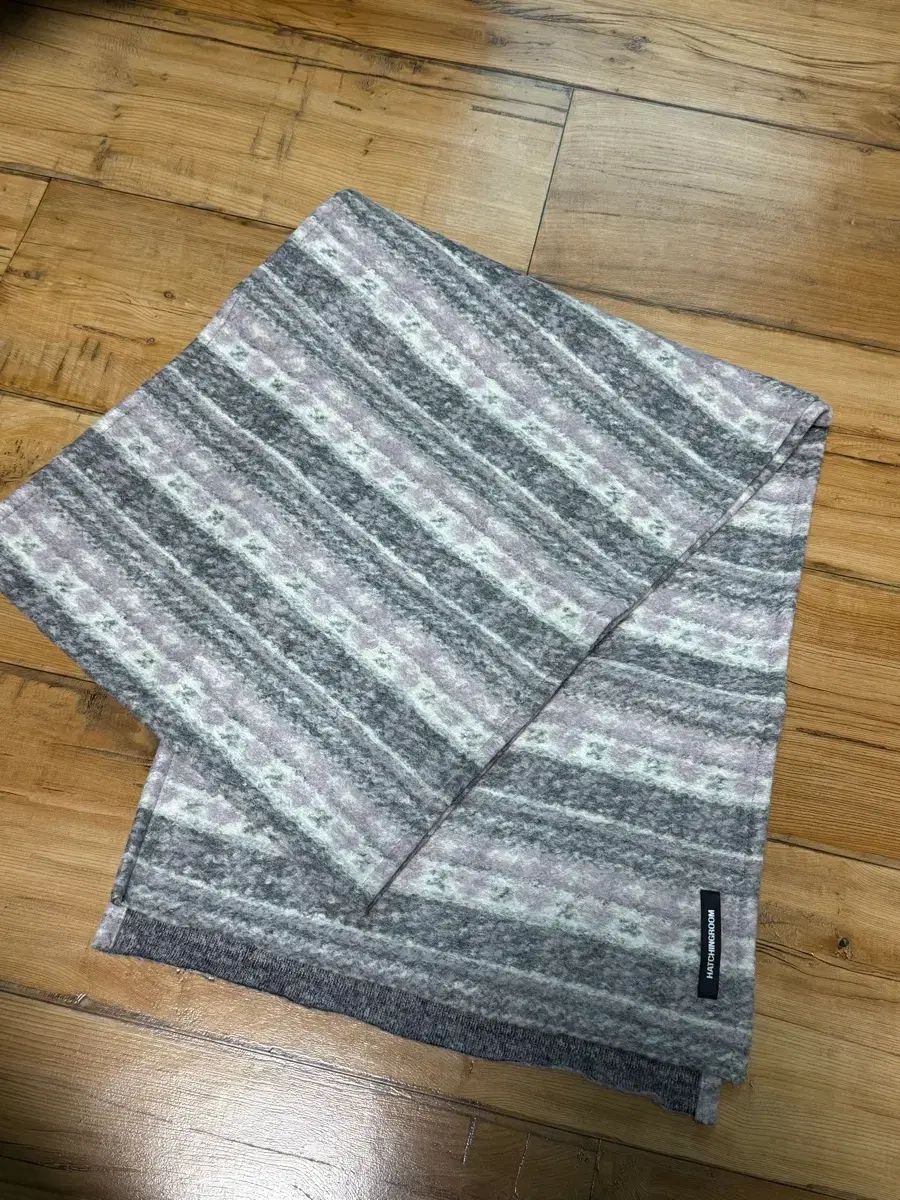 HATCHINGROOM マフラー