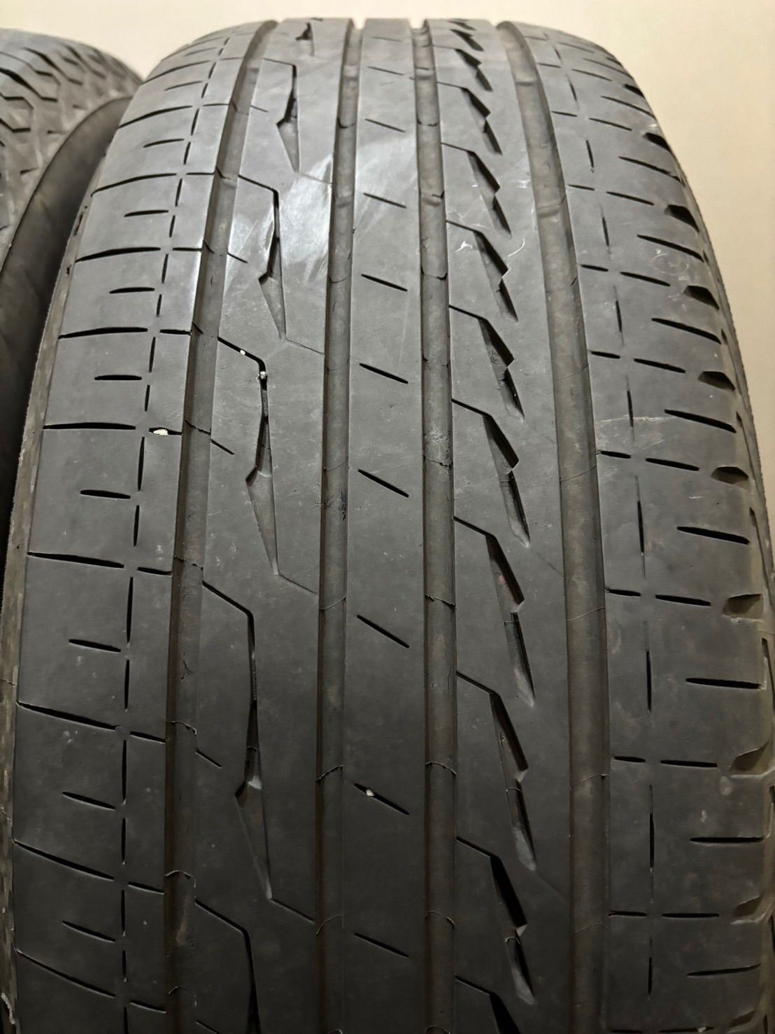 225|65 R 17 |ALENZA LX 100 23年製 夏タイヤ サマータイヤ 4本 ブリヂストン ハリアー RAV 4 エクストレイル CX-5 南6-L 237