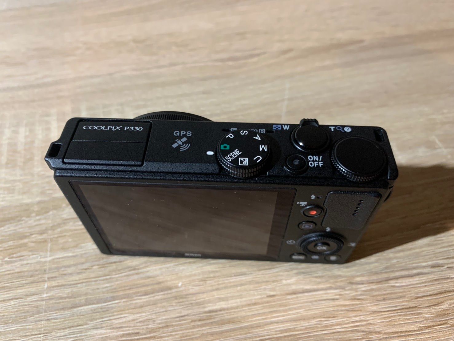 ブラック デジカメ