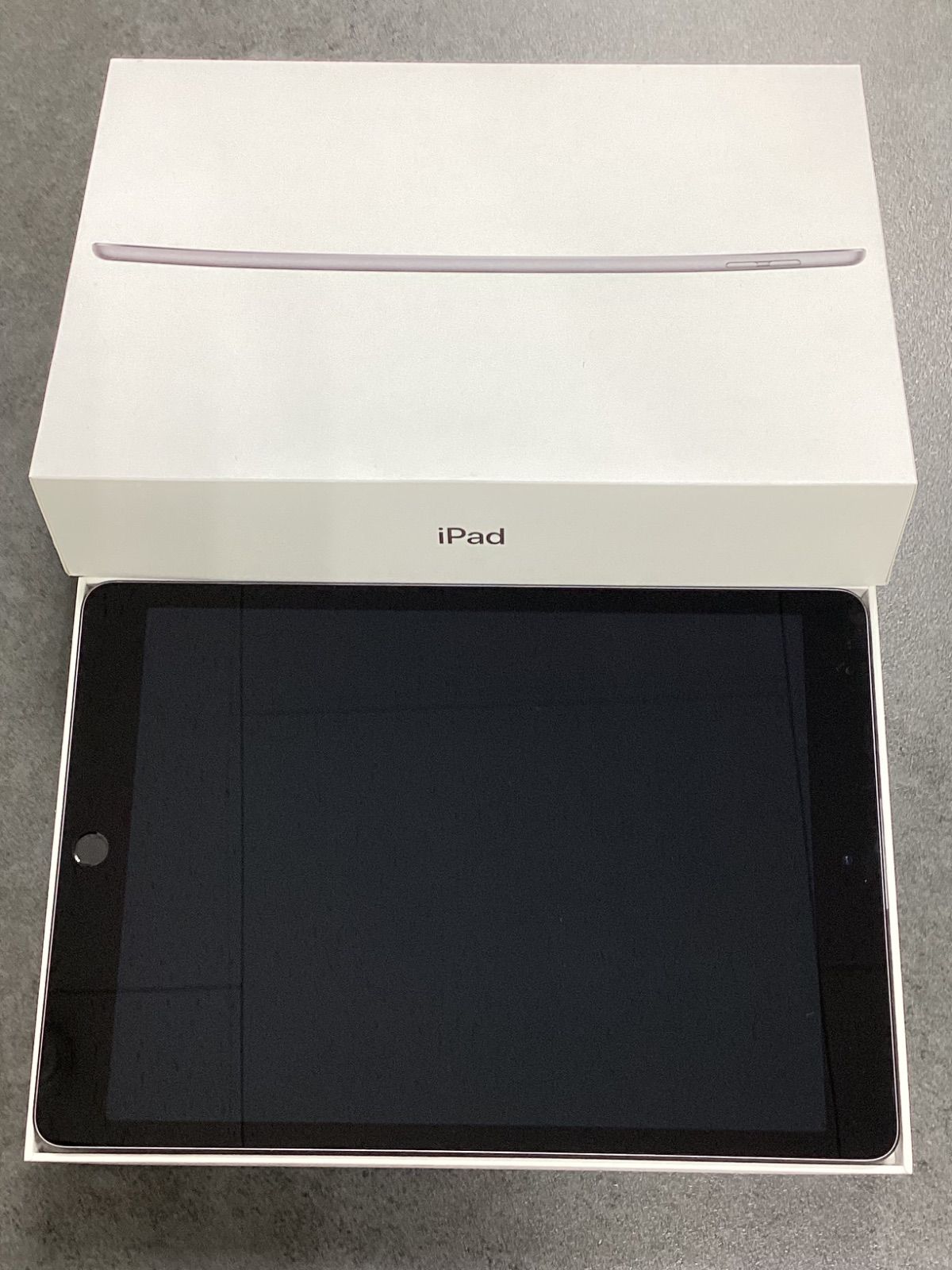  Apple ipad 第9世代 64 GB シルバー Wi-Fiモデル iPad本体 タブレット