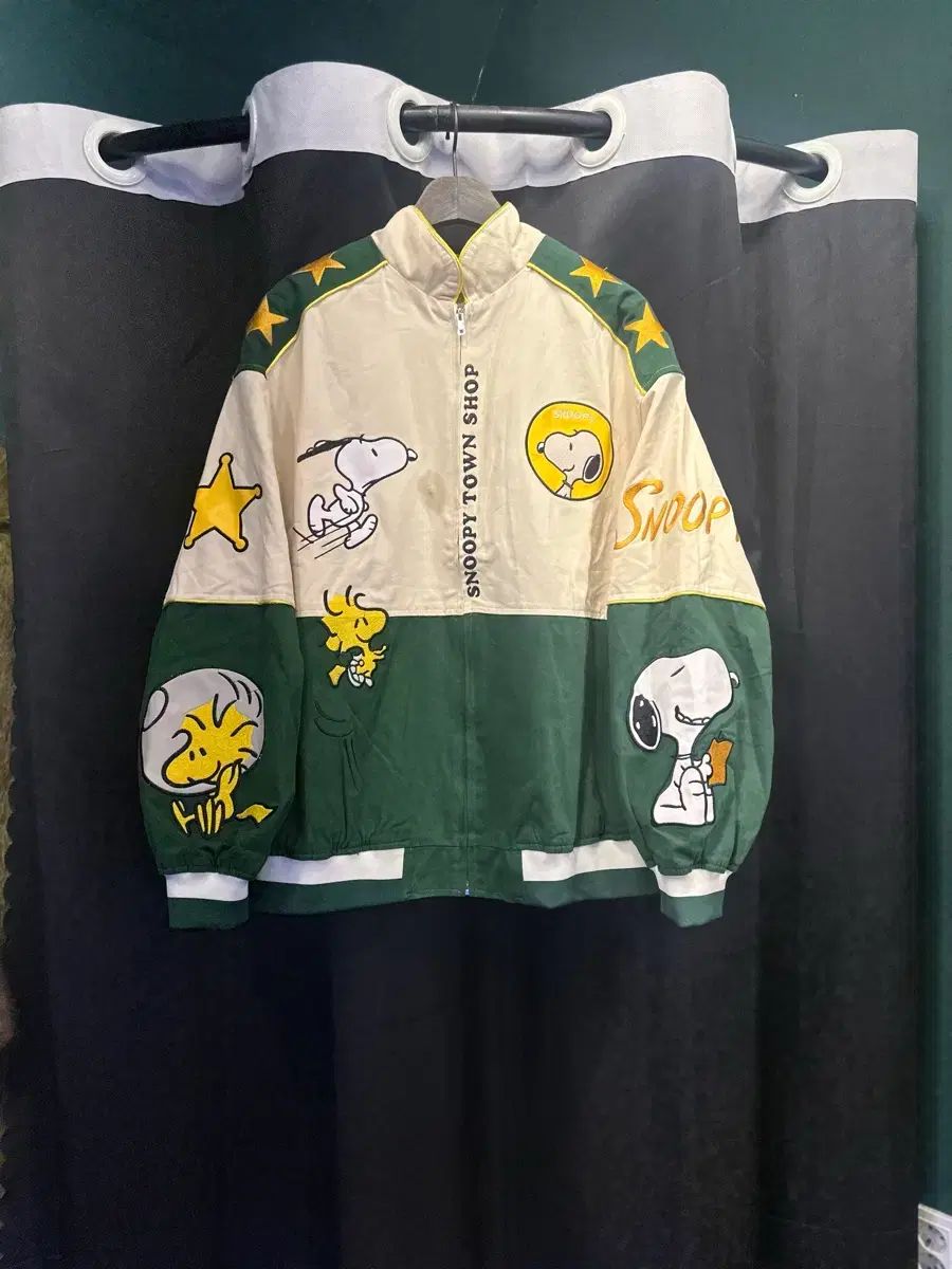 スヌーピータウンショップ ジャケット アウター グリーン アイボリー