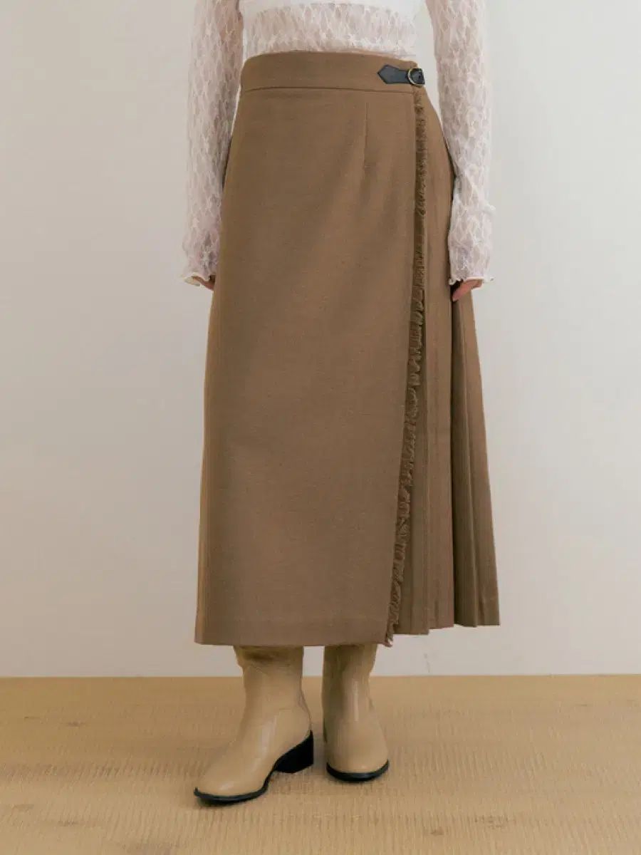 LUCY ルシ リー ジュ ウールプリーツ スカート