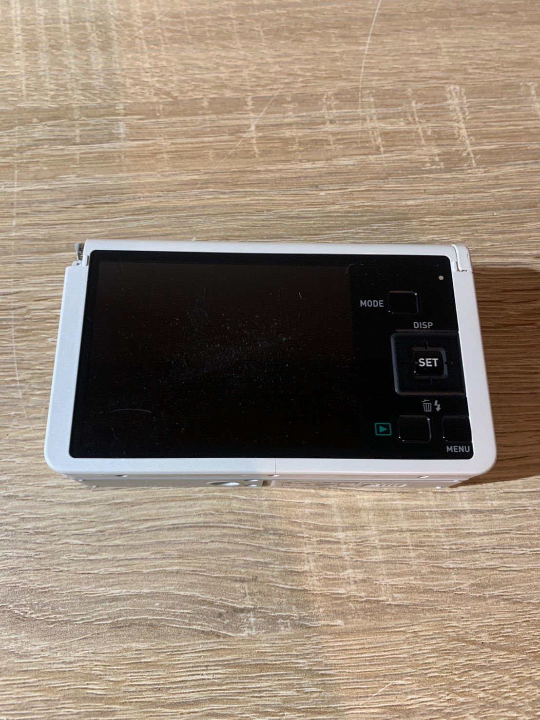 ホワイト デジカメ