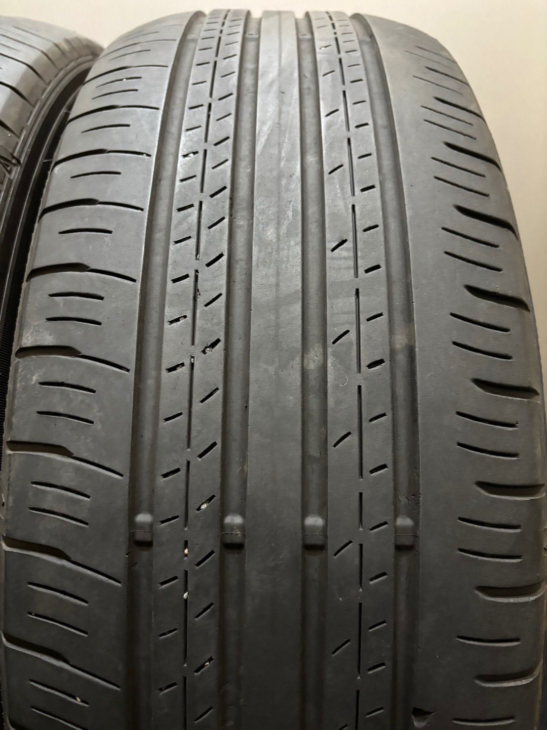 225 60 R 18 DUNLOP PT 30 20年製 夏タイヤ サマータイヤ 4本 ダンロップ ハリアー RAV 4 エクストレイル 南8 L 239