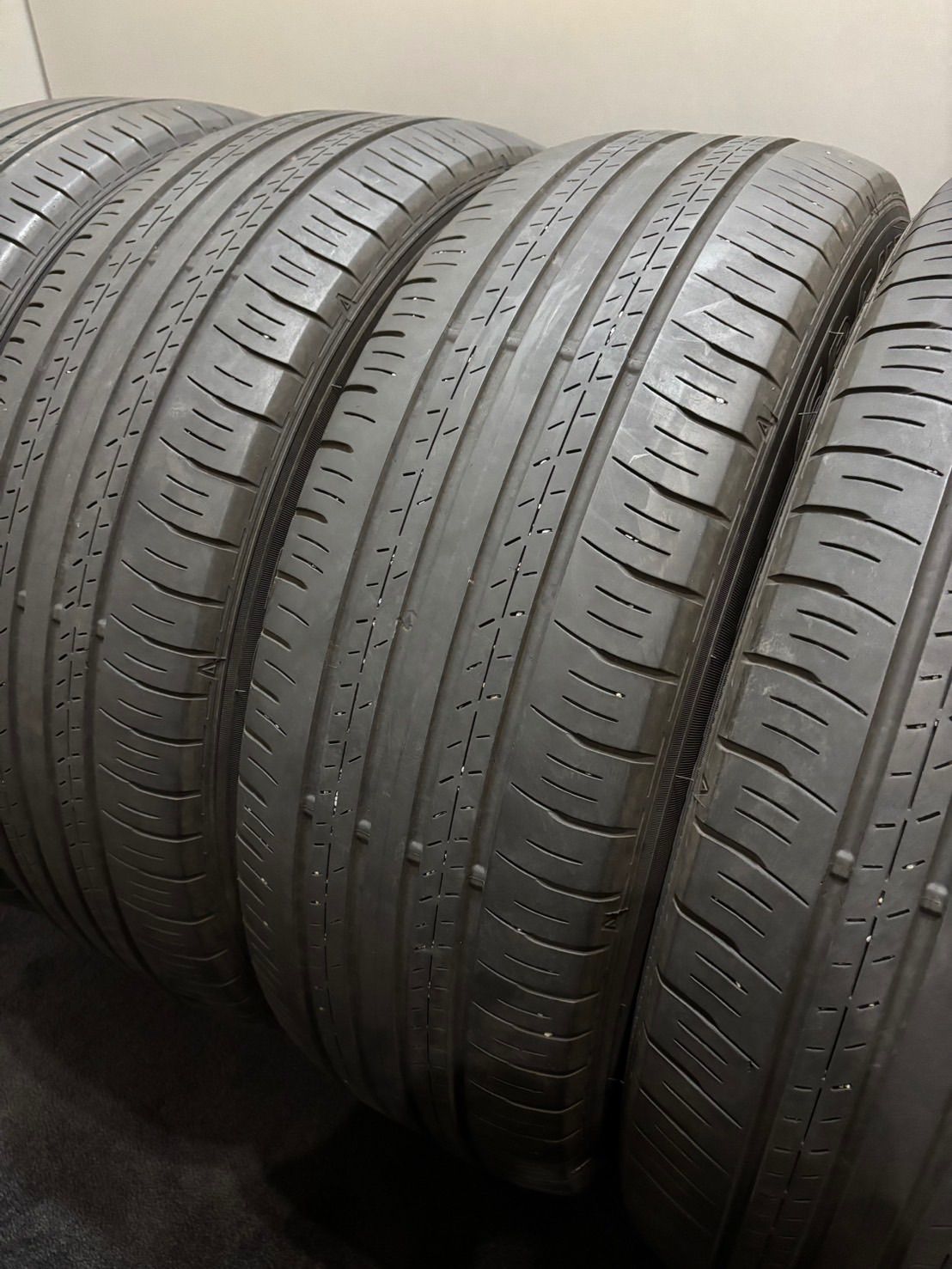 225 60 R 18 DUNLOP PT 30 20年製 夏タイヤ サマータイヤ 4本 ダンロップ ハリアー RAV 4 エクストレイル 南8 L 239