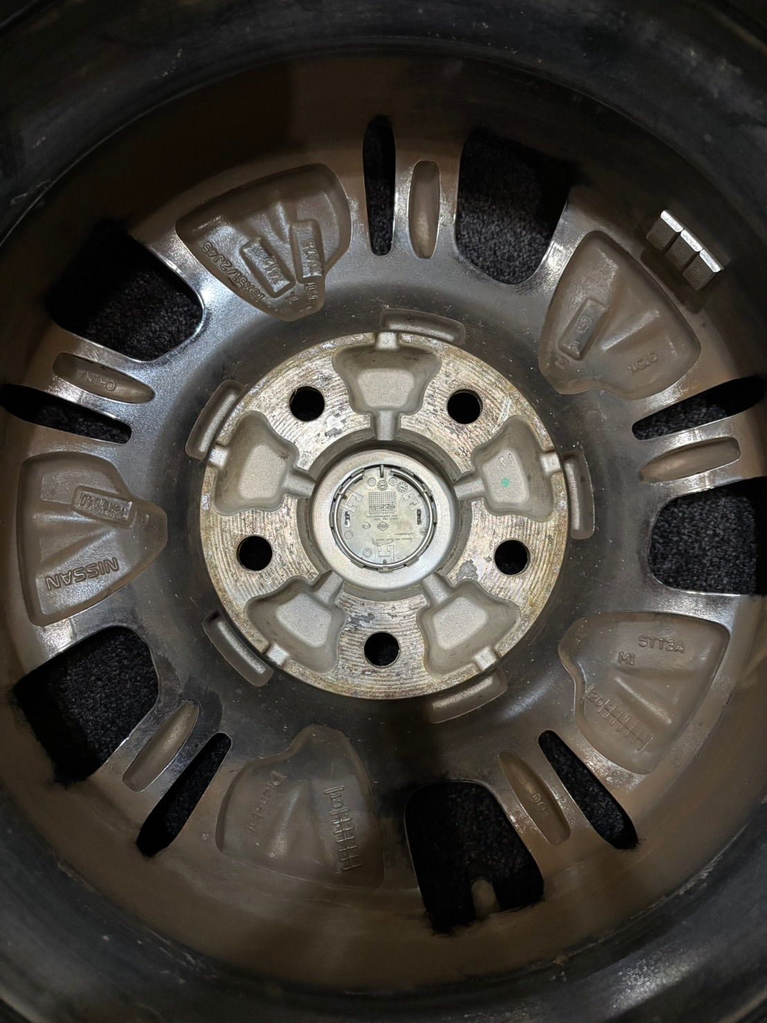 ★日産 C27 セレナ 後期 純正 15インチホイール 114.3/5H 4本 日産セレナ c27純正ホイール 15インチ - メルカリ