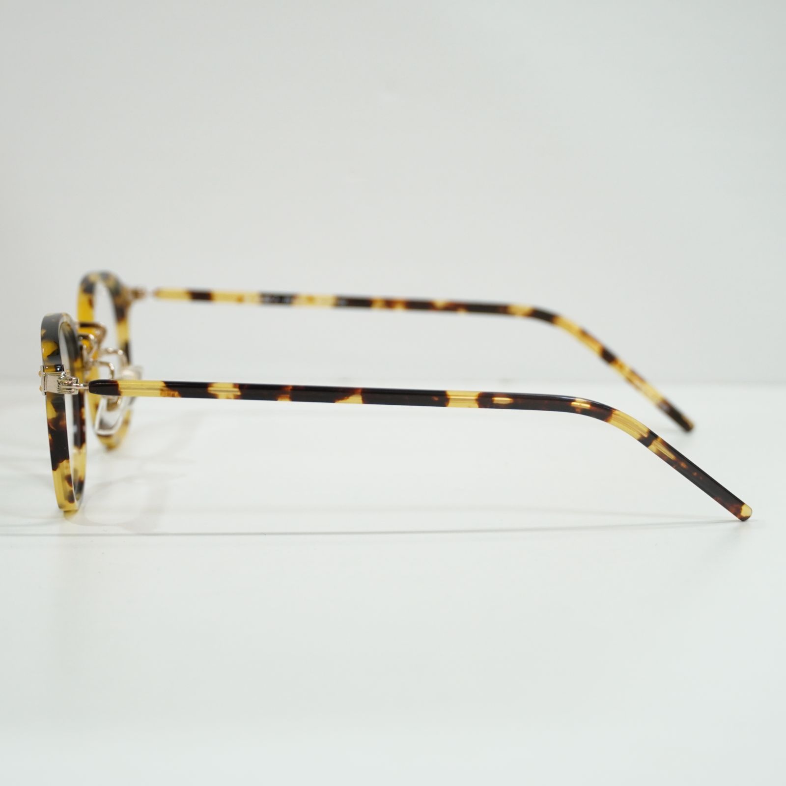 鮮やかなべっ甲柄のメガネフレーム 越前國甚六作