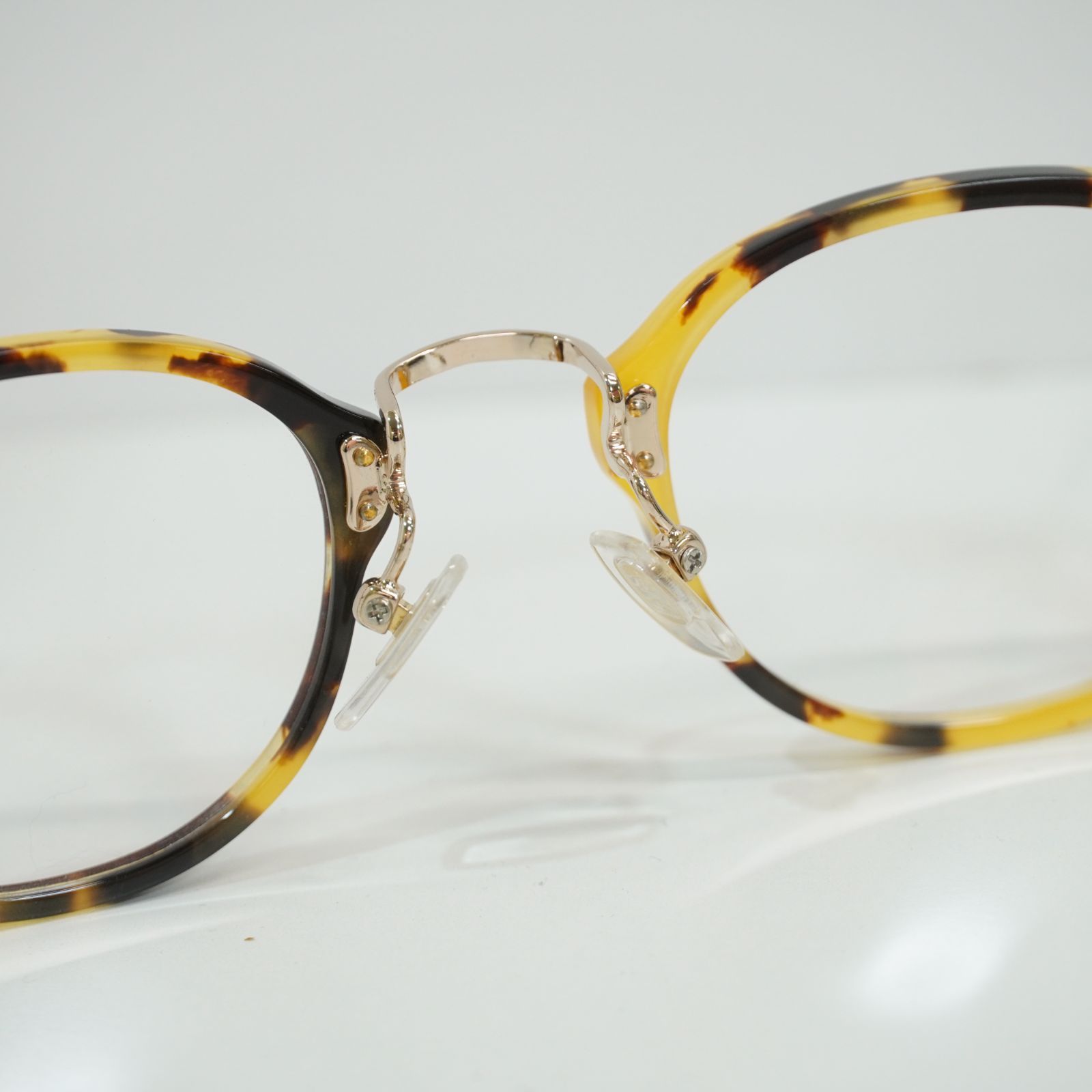 日本製 鮮やかなべっ甲柄のメガネフレーム