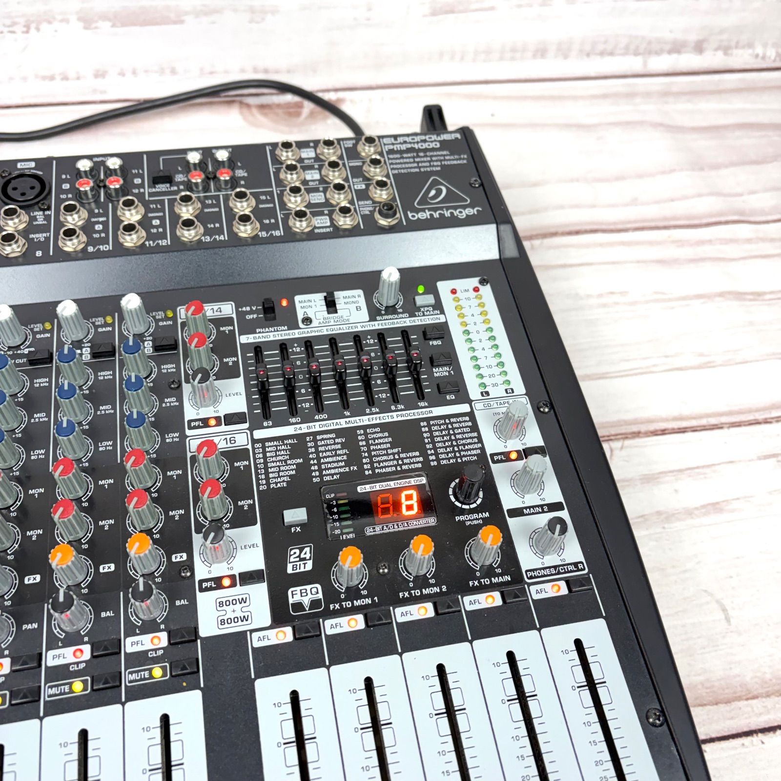 Behringer EUROPOWER PMP 4000パワードミキサー BEHRINGER ( ベリンガー ) PMP4000 EUROPOWER パワードミキサー 送料