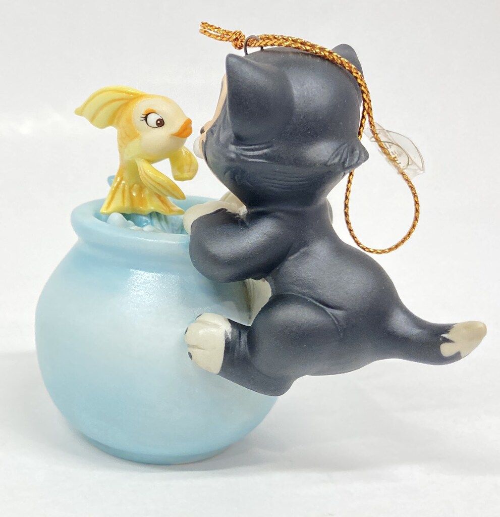 WALT DISNEY SOCIETY Purrfect Kiss Figaro Cleo CW 006