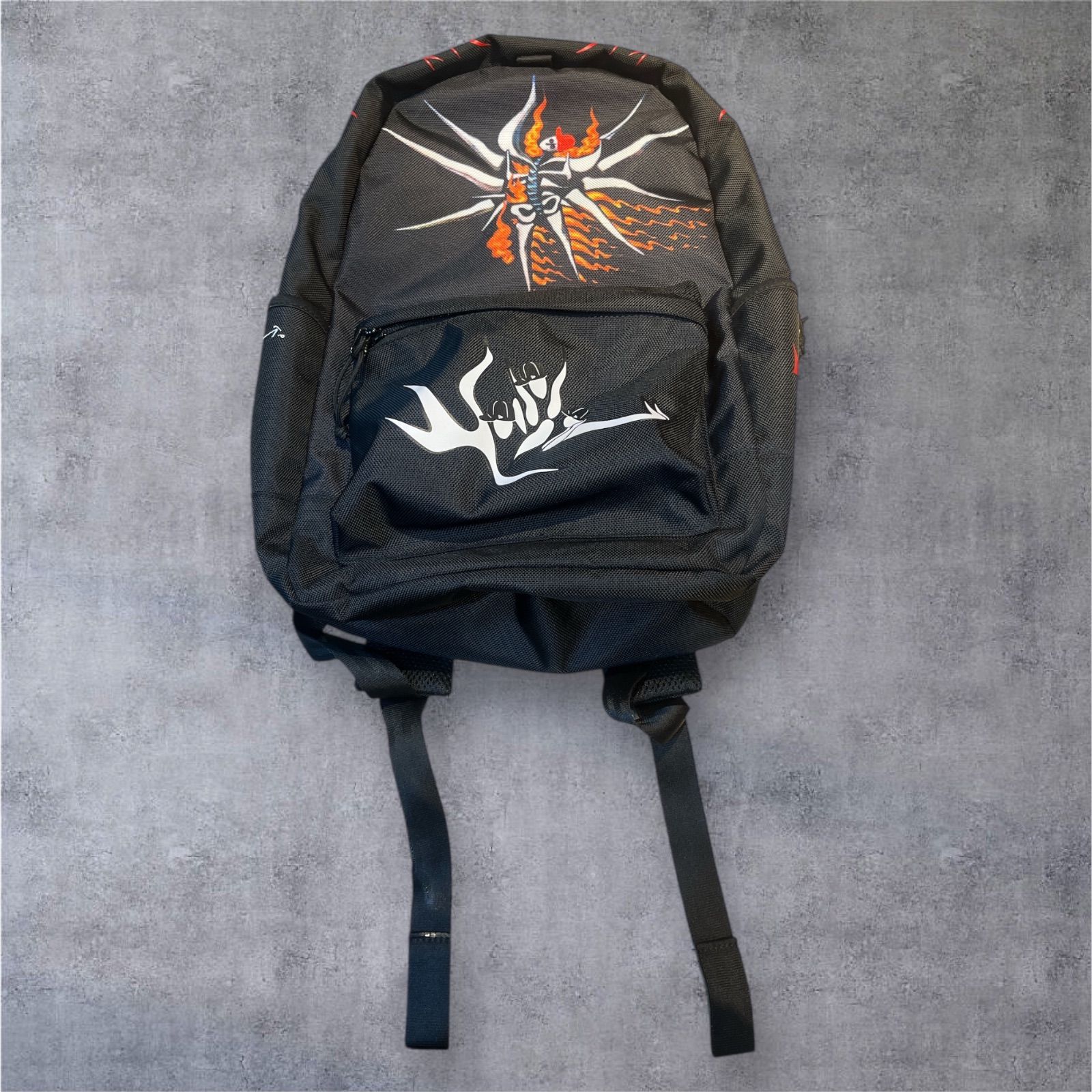 ニューエラ岡本太郎リュック27 L バッグパック