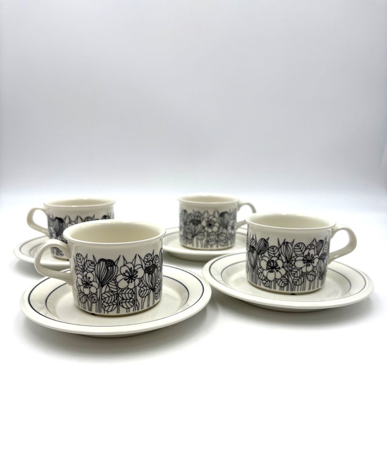 ARABIA アラビア クロッカス ヴィンテージ カップ＆ソーサー 4客セット