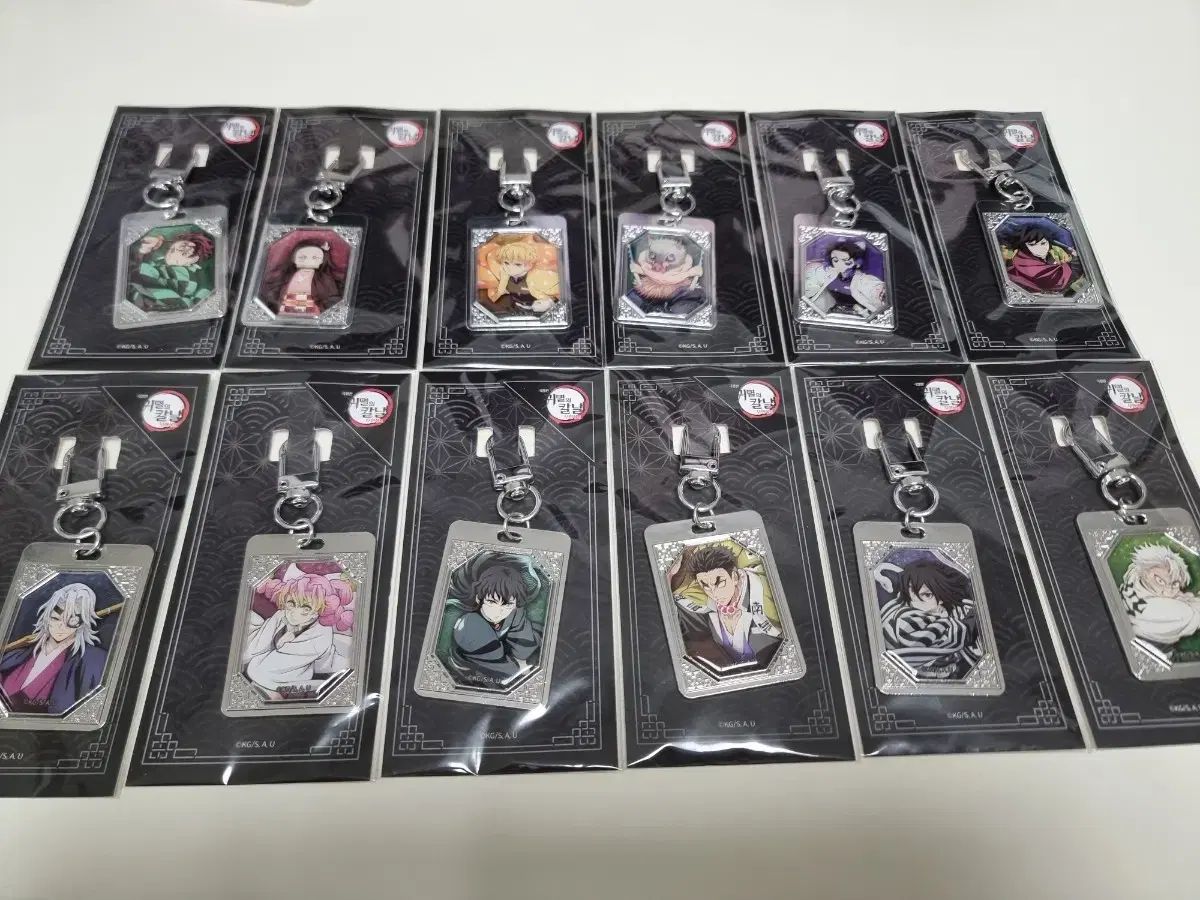鬼滅の刃 cgv メタルキーホルダー 12種 まとめ売り