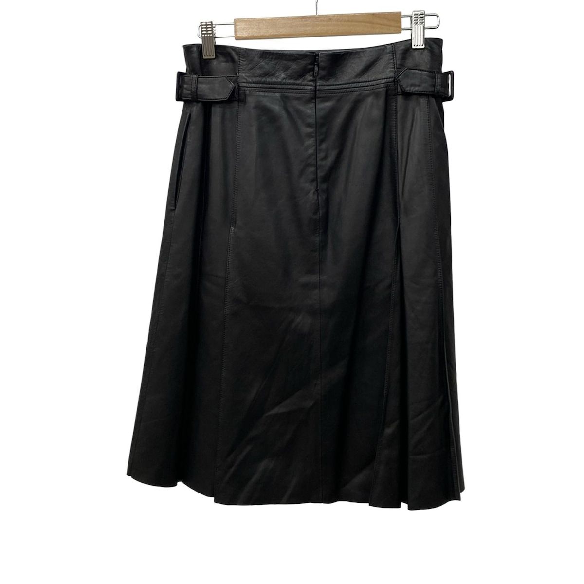 LOEWE　ロエベ　レザー　プリーツスカート　黒 LOEWE(ロエベ) ロングスカート サイズ38 M レディース美品 - 黒