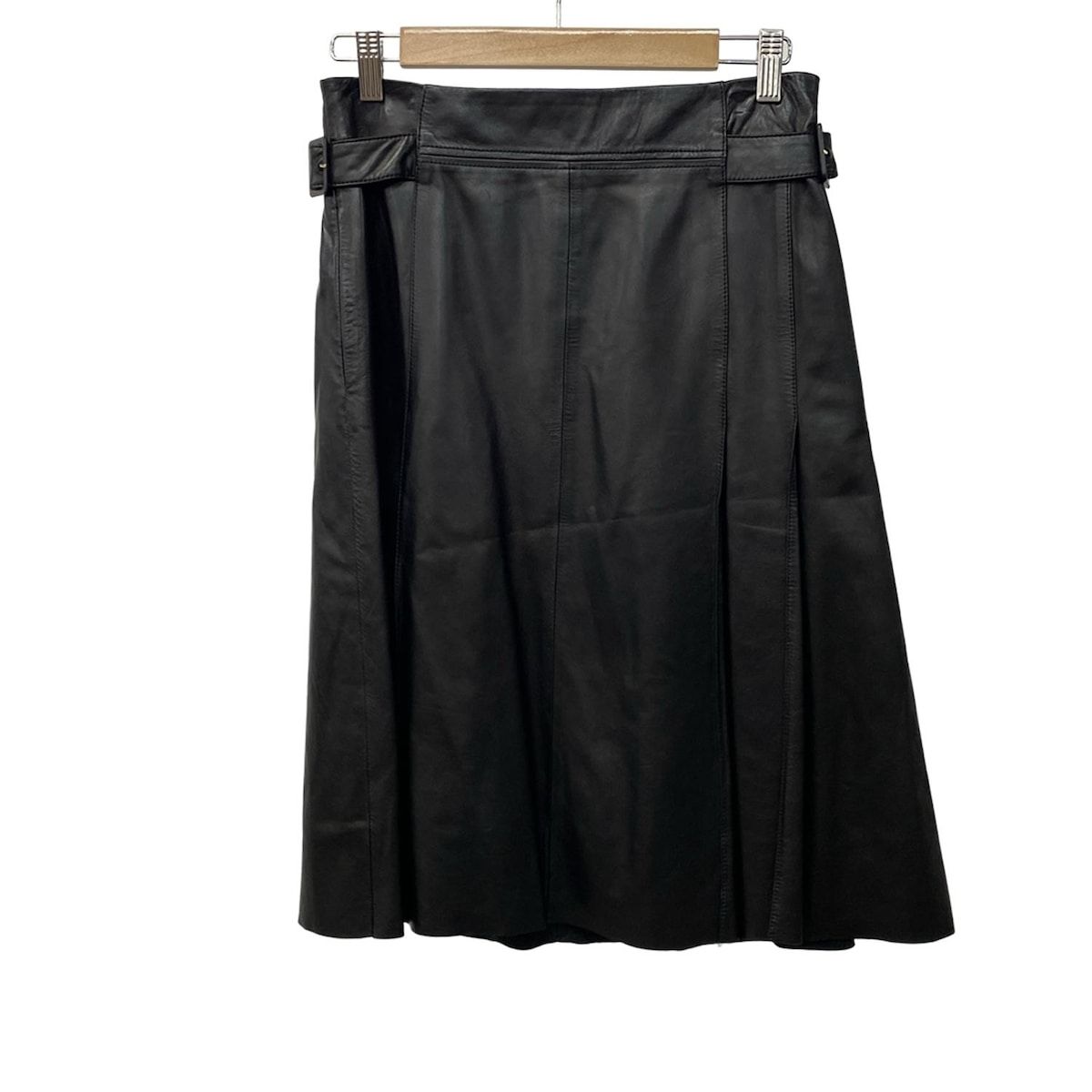 LOEWE　ロエベ　レザー　プリーツスカート　黒 LOEWE ロエベ レザー プリーツスカート 黒 LOEWE ロエベ プリーツ