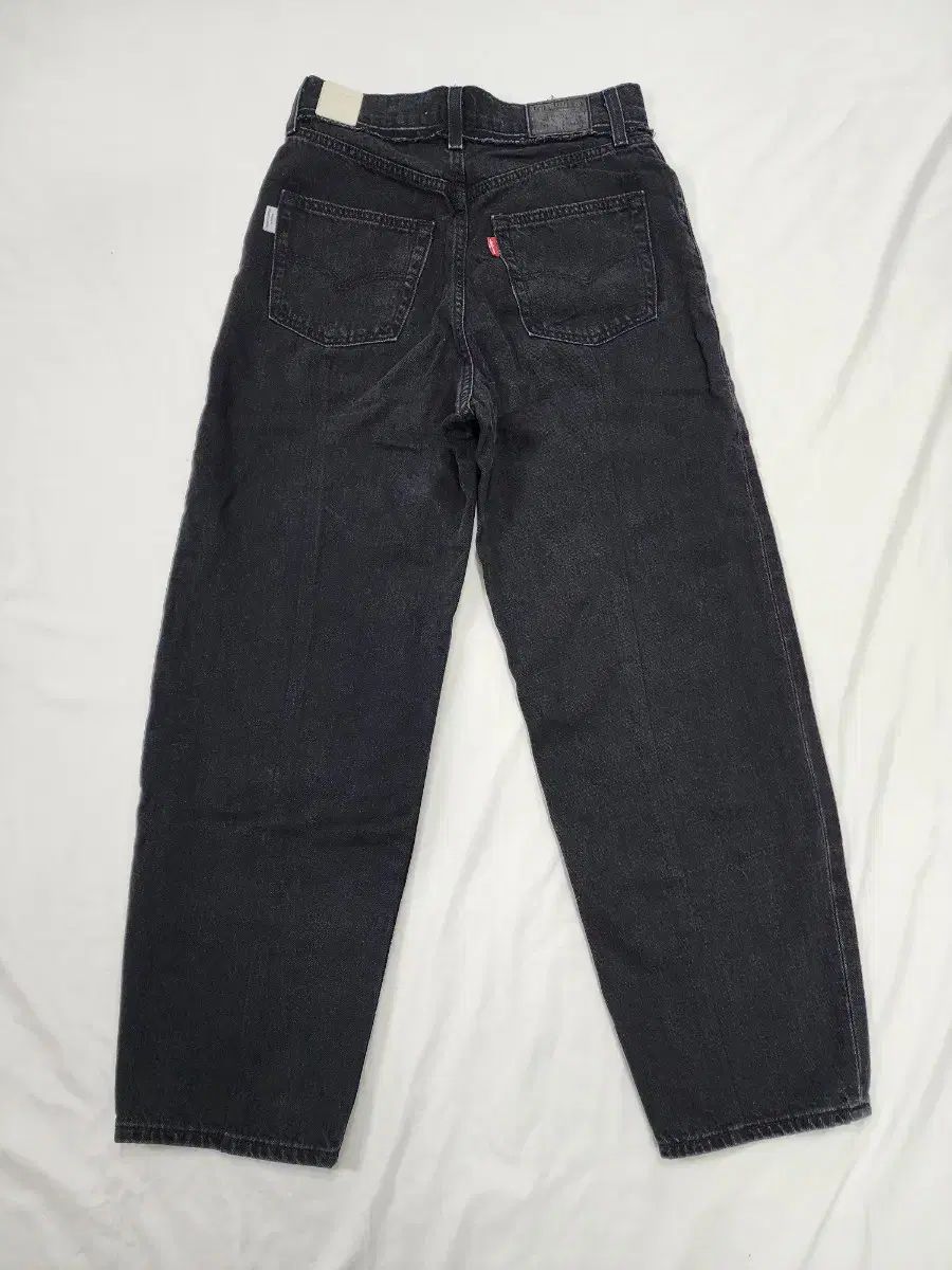 バルーンフィット ブラックデニム