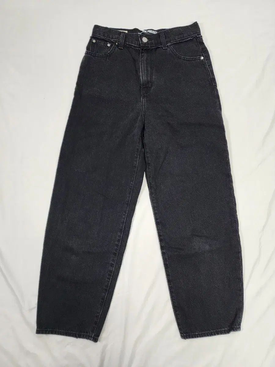 28 システム x リーバイス バルーンフィット ブラックデニム パンツ