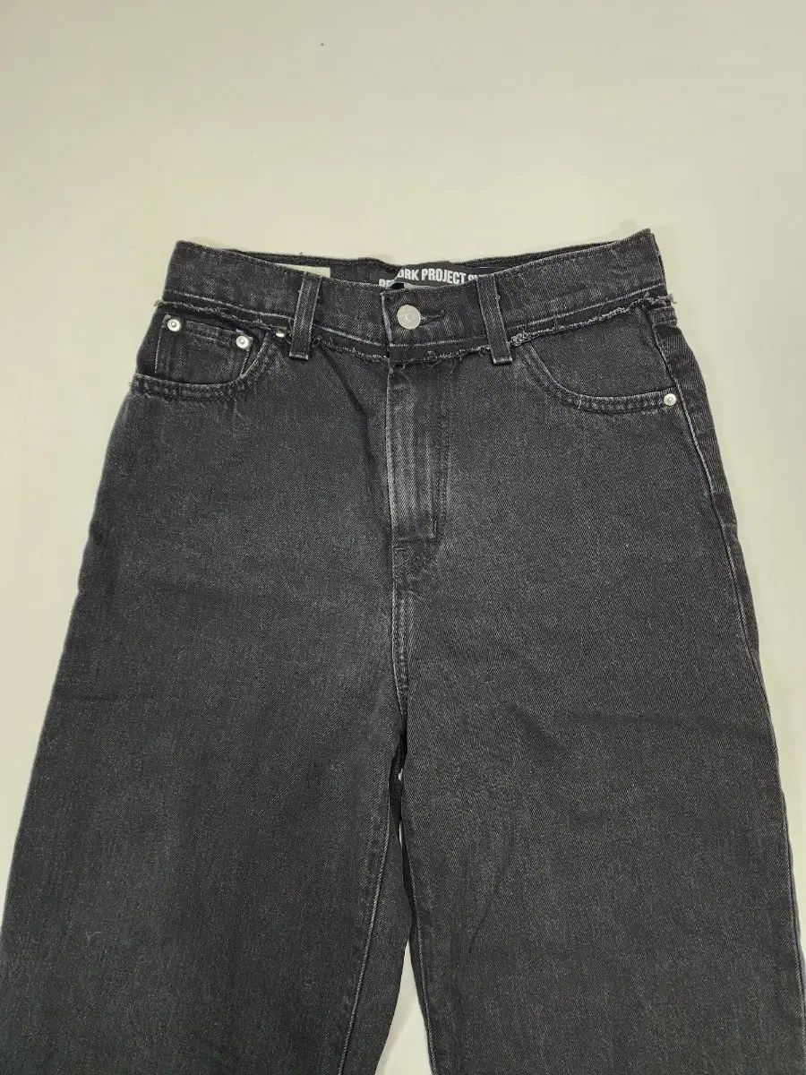 28 システム x リーバイス バルーンフィット ブラックデニム パンツ