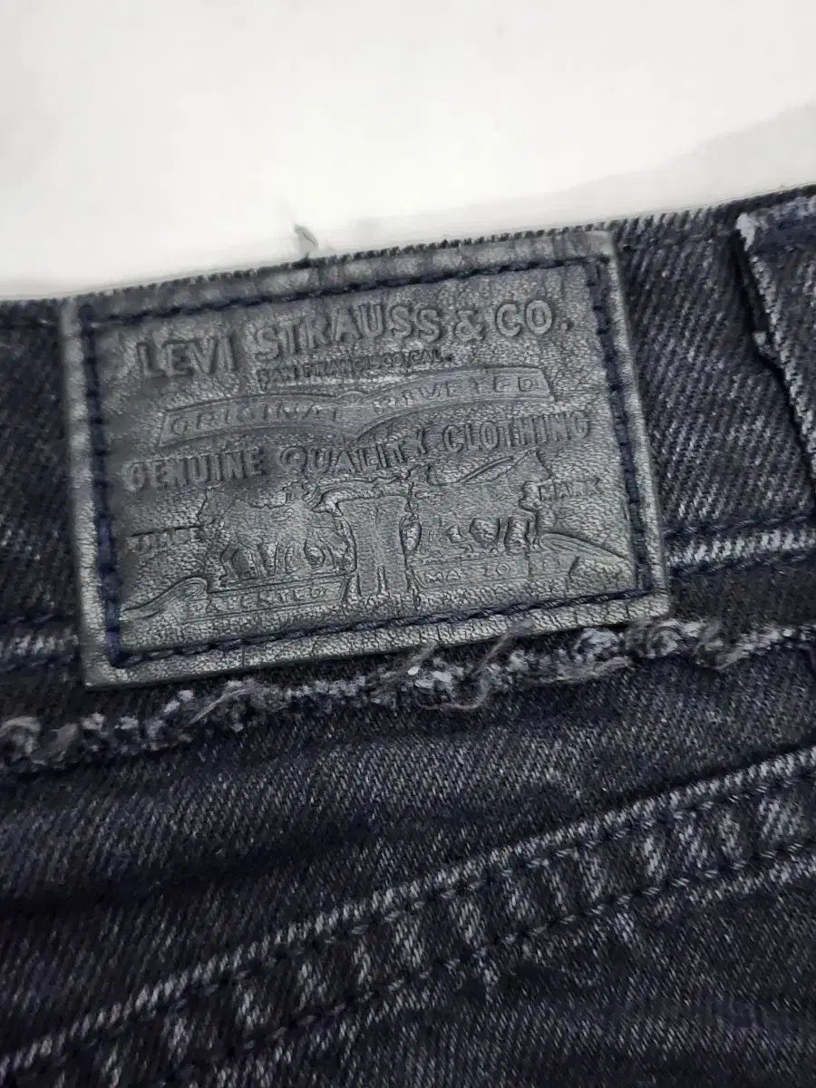  28 システム x リーバイス バルーンフィット ブラックデニム パンツ その他 デニム ジーンズ