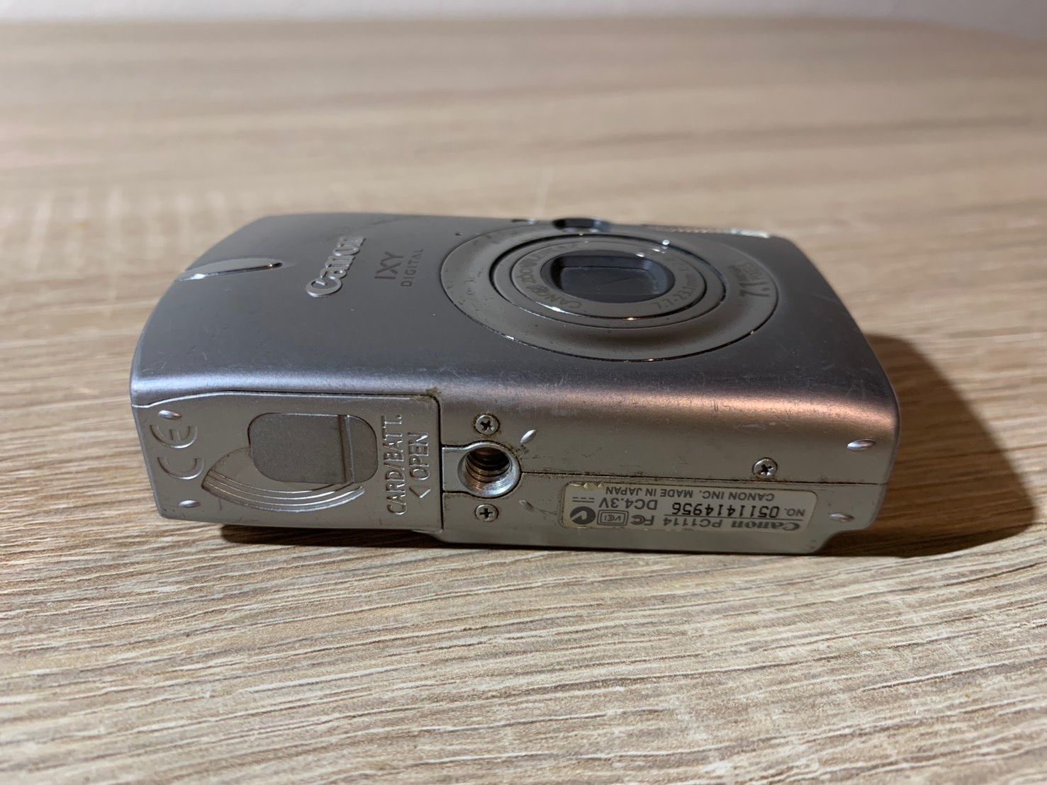  7553 Canon IXY DIGITAL 600 シルバー デジカメ コンパクトデジタルカメラ デジタルカメラ