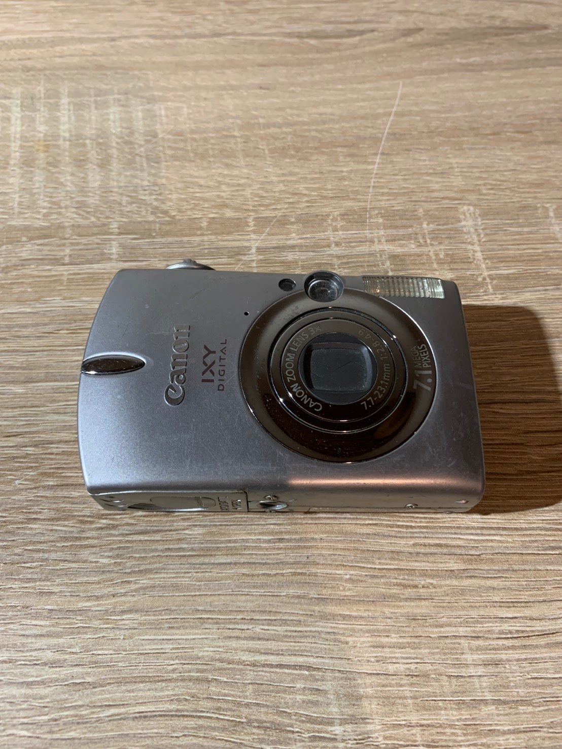 7553 Canon IXY DIGITAL 600 シルバー デジカメ