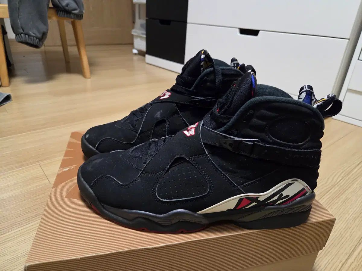 ナイキ エア ジョーダン 8 レトロ プレイ オフ
