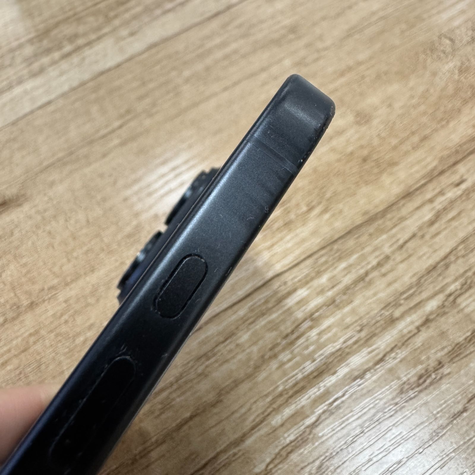  画面割れ iPhone 16 128 GB AppleSIMフリー版 スマートフォン本体 スマートフォン 携帯電話