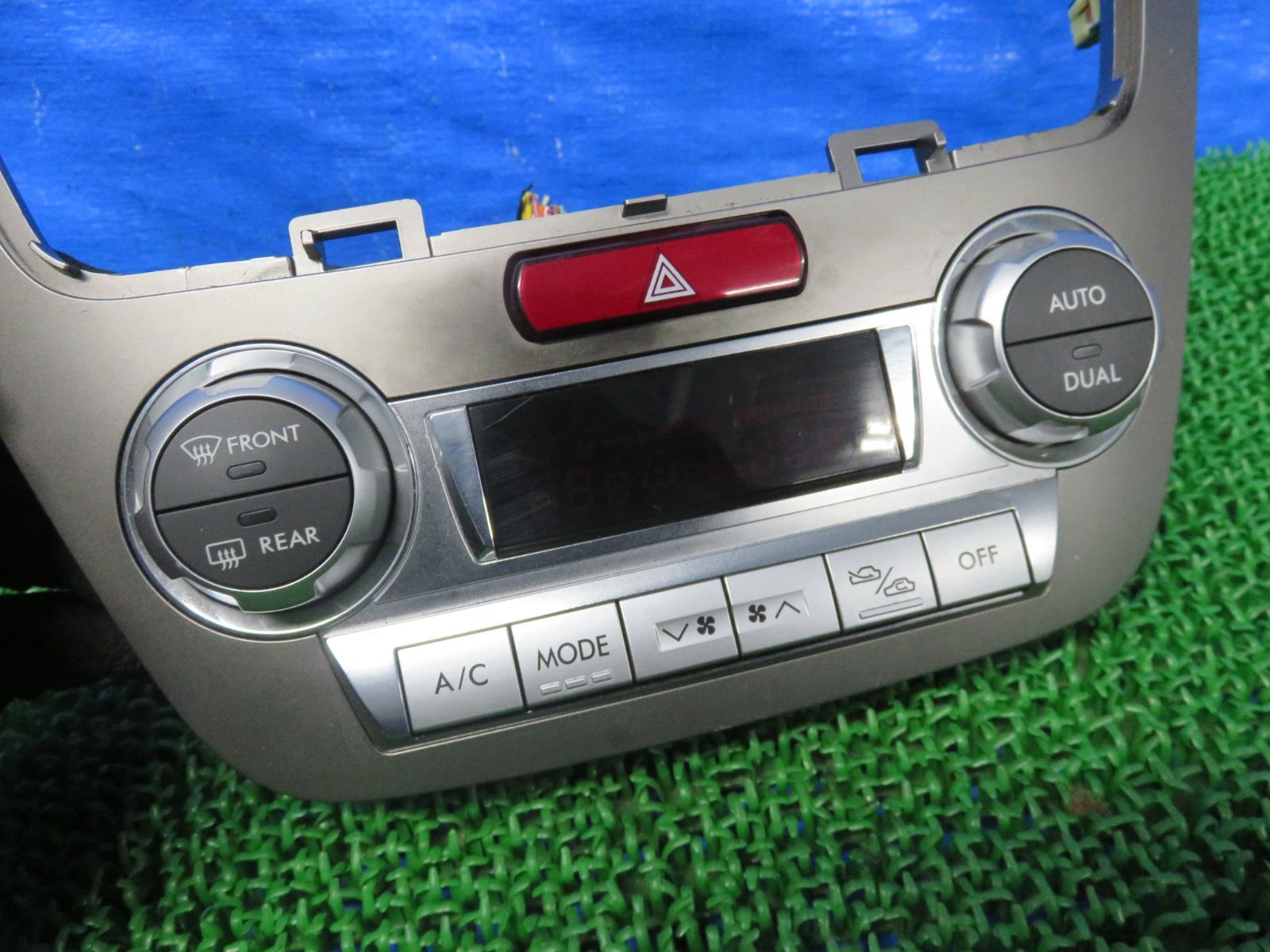 あ ☆SFC4358/スバル エクシーガ YA5/YA4 純正 エアコンパネル/ACパネル