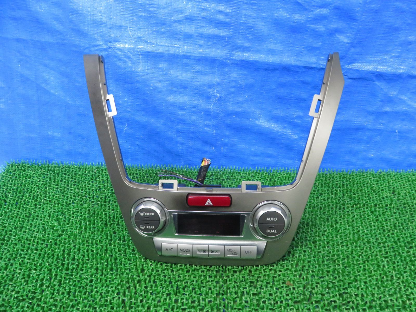 ☆SFC4358/スバル エクシーガ YA5/YA4 純正 エアコンパネル/ACパネル